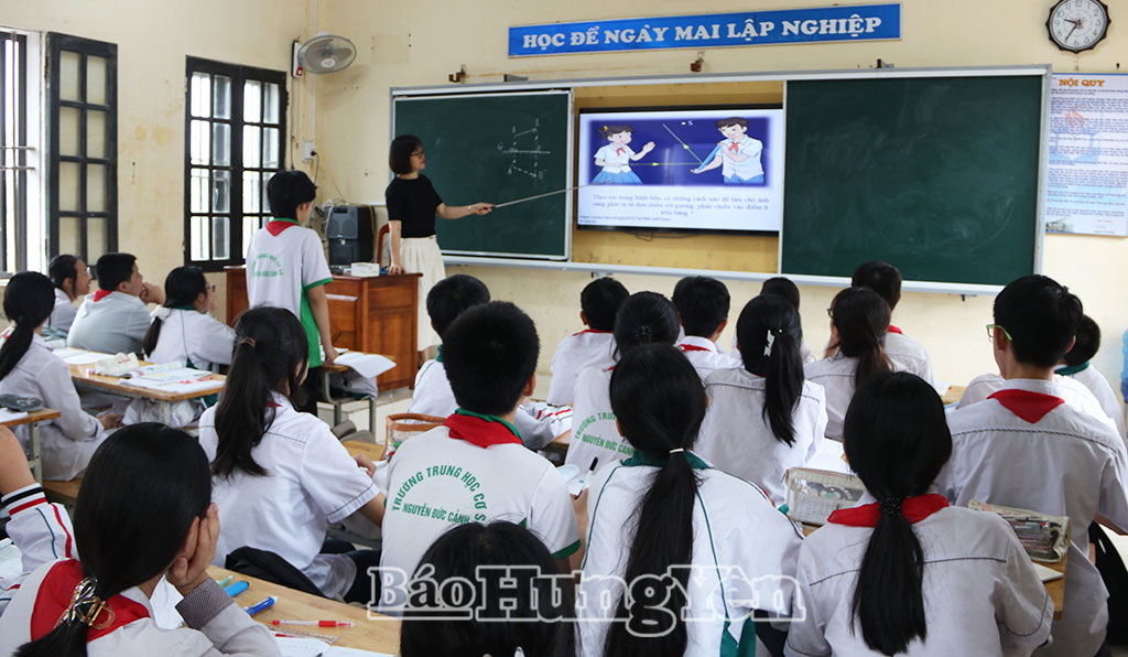Giờ học của cô và trò Trường THCS Nguyễn Đức Cảnh (xã Thái Thụy).