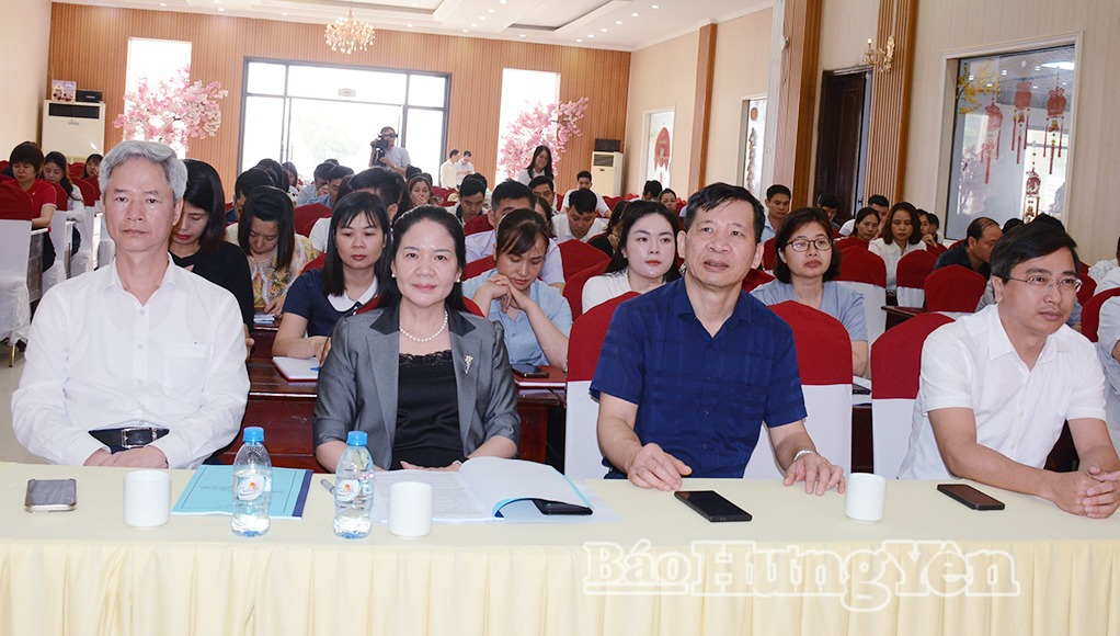 Các đại biểu dự khai mạc lớp tập huấn.