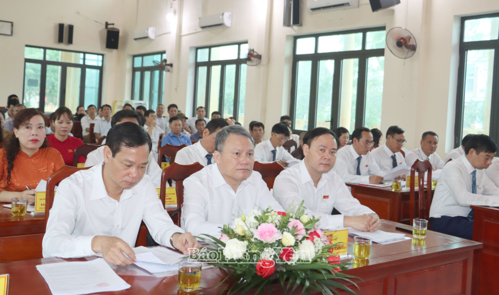 Các đại biểu dự kỳ họp thứ nhất HĐND xã Bắc Tiên Hưng nhiệm kỳ 2026 - 2031. ( Ảnh: Thu Hiền)