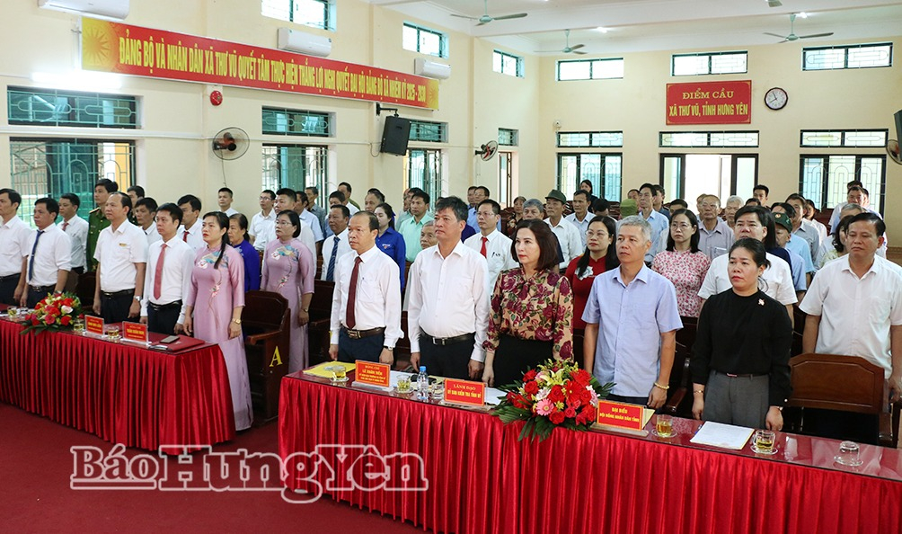 Các đại biểu tham dự kỳ họp.