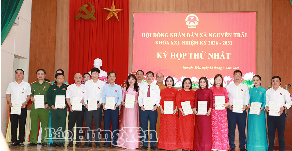 Trao giấy chứng nhận đại biểu HĐND xã Nguyễn Trãi khóa XXI, nhiệm kỳ 2026 - 2031.