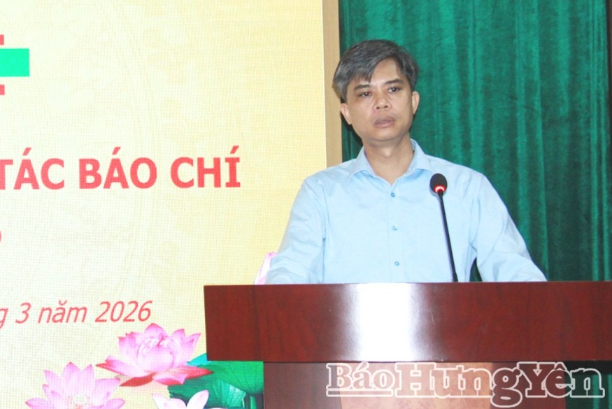 Đồng chí Nguyễn Văn Chiến, Ủy viên Ban Thường vụ, Trưởng Ban Tuyên giáo và Dân vận Tỉnh ủy phát biểu kết luận hội nghị.