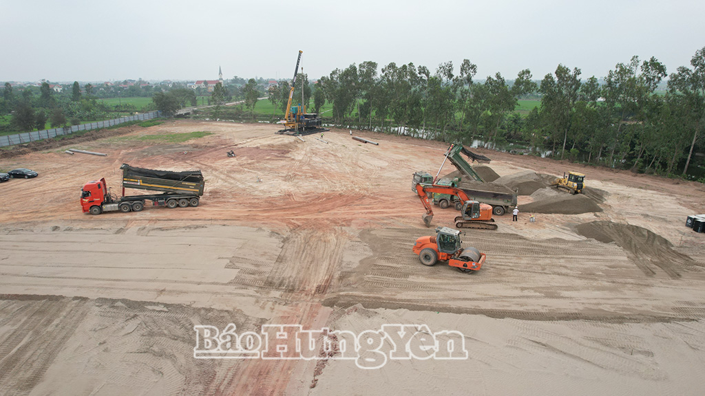 Công trường thi công tại khu vực khoáng nóng, xã Diên Hà.