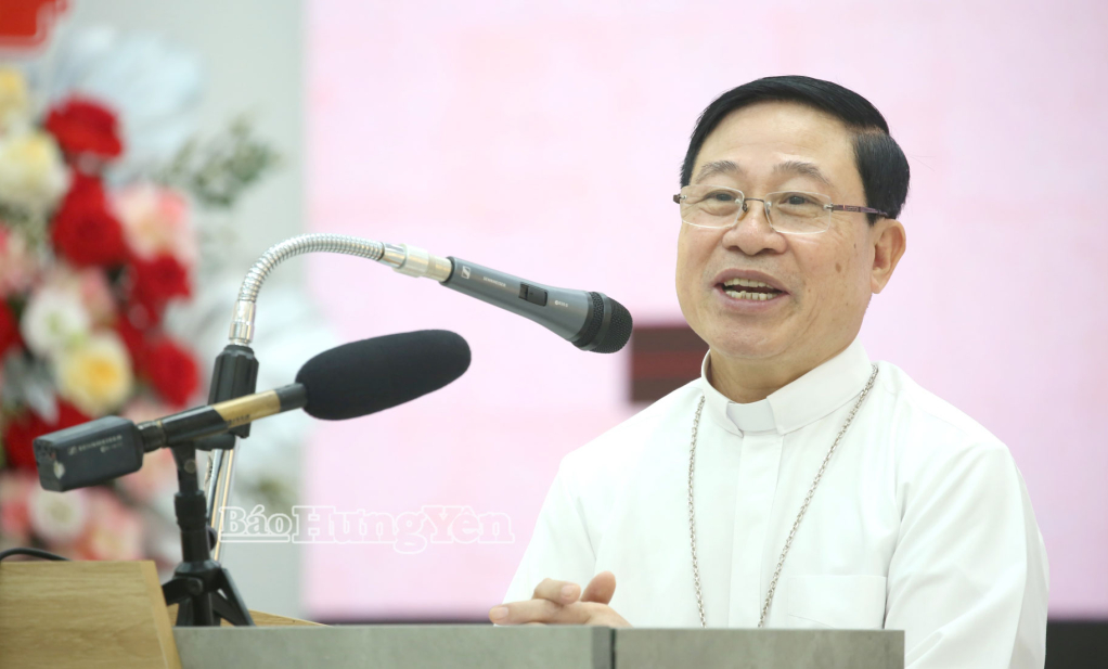 Giám mục Chính tòa Giáo phận Thái Bình Đaminh Đặng Văn Cầu phát biểu tại đại lễ. Ảnh: Trịnh Cường