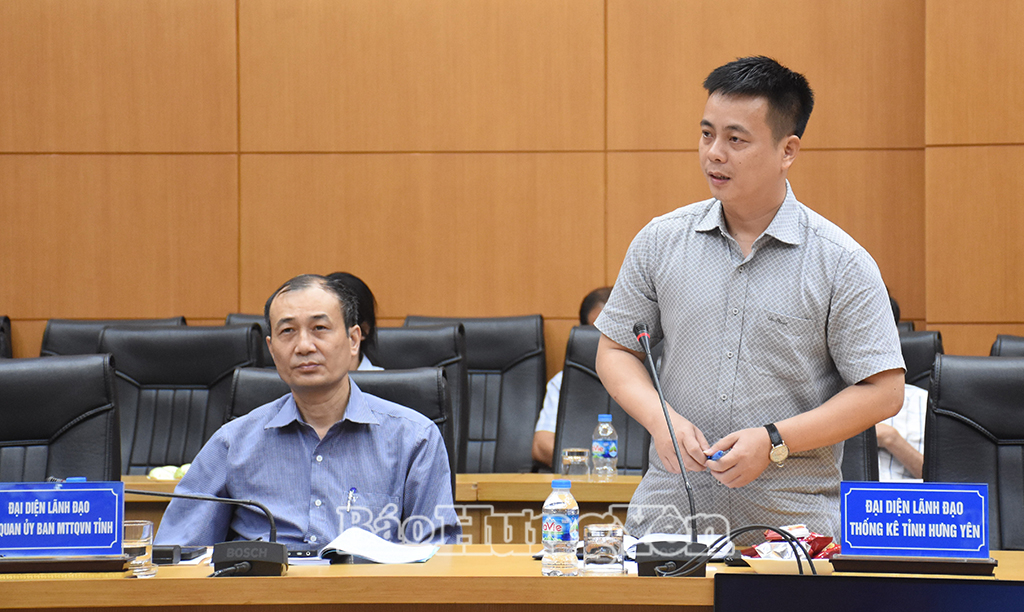 Đại diện Cục Thống kê tỉnh phát biểu tại hội thảo.