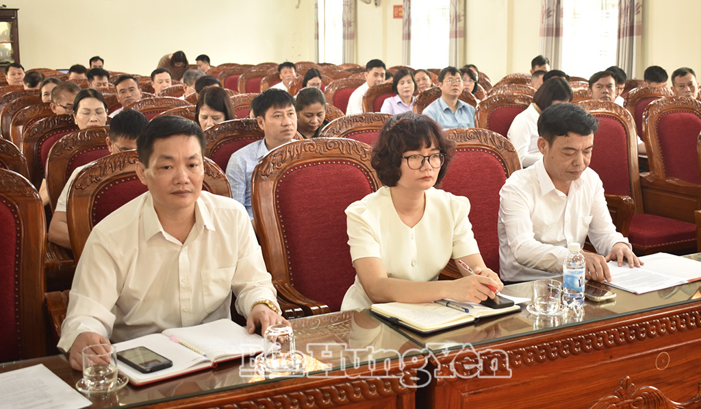 Các đại biểu dự hội nghị.