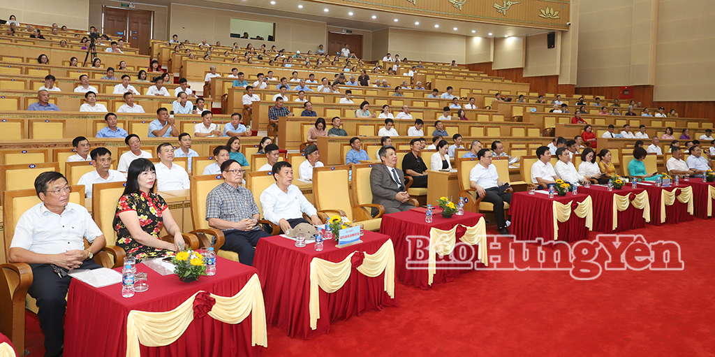 Các đại biểu dụ hội nghị.