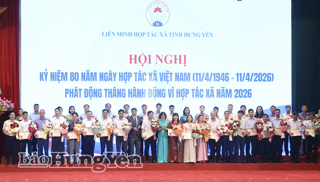 Trao Kỉ niệm chương 