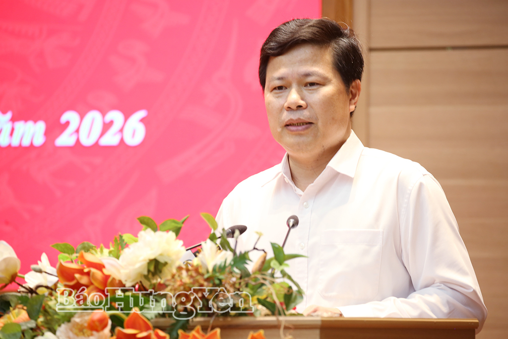 Đồng chí Trần Quốc Toản, Phó Bí thư Thường trực Tỉnh ủy, Chủ tịch Ủy ban MTTQ Việt Nam tỉnh phát biểu tại hội nghị. 