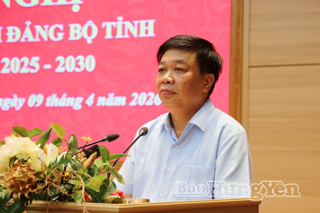 Đồng chí Nguyễn Quang Hưng, Ủy viên Ban Thường vụ Tỉnh ủy, Chủ nhiệm Ủy ban Kiểm tra Tỉnh ủy điều hành công tác bỏ phiếu bầu Bí thư Tỉnh ủy Hưng Yên nhiệm kỳ 2025 - 2030. 