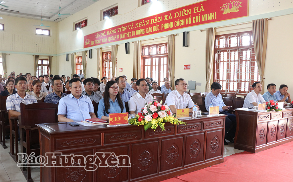 Các đại biểu dự hội nghị.