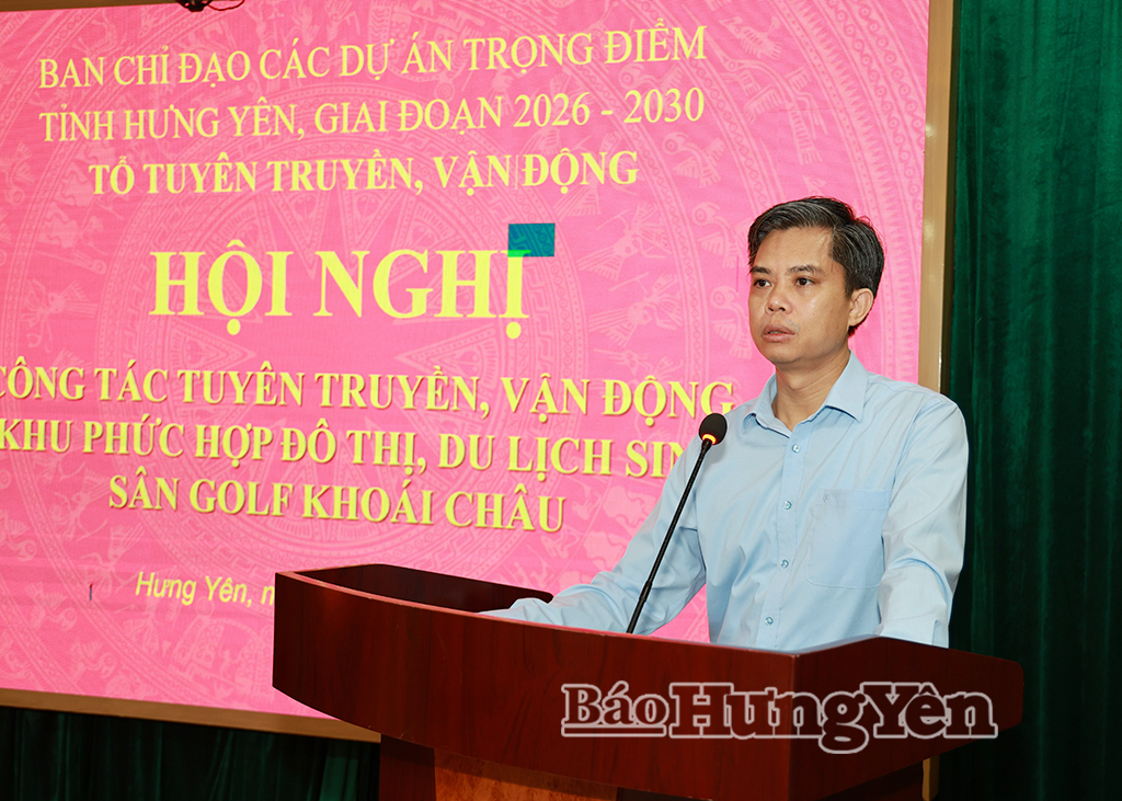 Đồng chí Trưởng ban Tuyên giáo và Dân vận Tỉnh ủy Nguyễn Văn Chiến phát biểu tại hội nghị.