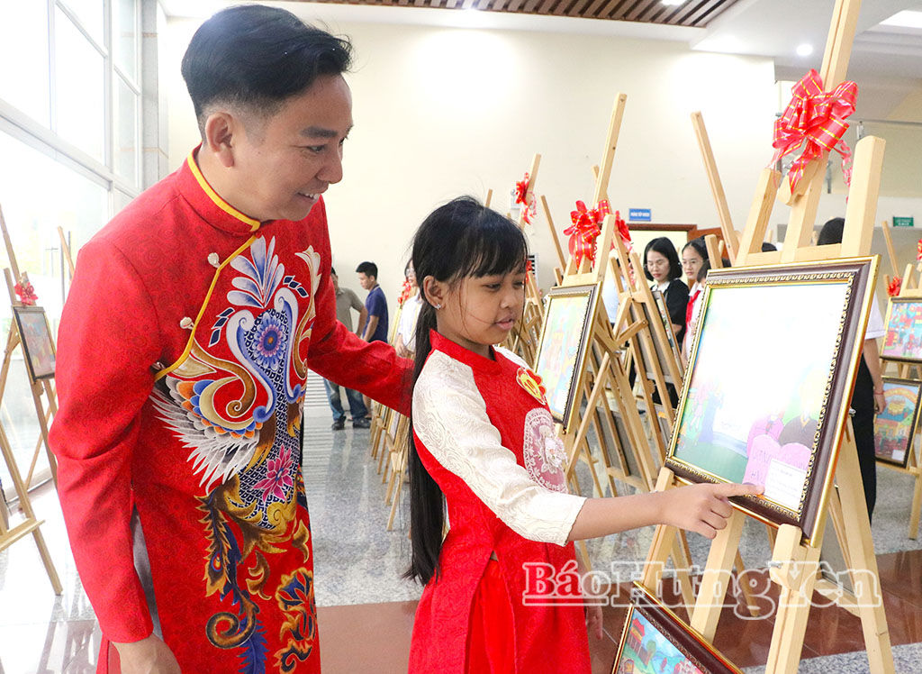 Không gian trưng bày các tác phẩm đoạt giải Cuộc thi vẽ tranh theo sách năm 2026.