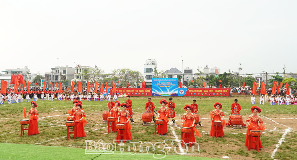 Màn trống hội tại Đại hội.