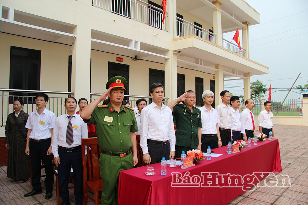 Đồng chí Nguyễn Văn Chiến, Ủy viên Ban Thường vụ Tỉnh ủy, Trưởng ban Tuyên giáo và Dân vận Tỉnh ủy dự khai mạc Đại hội.