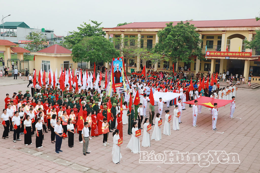 Quang cảnh lễ khai mạc.