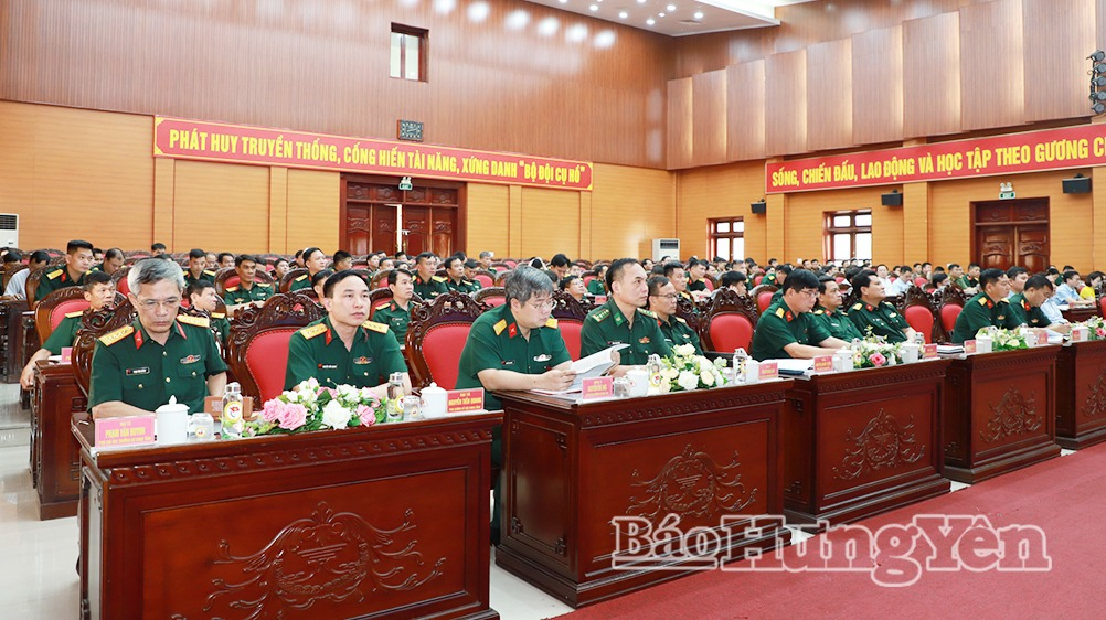 Các đại biểu dự hội nghị.