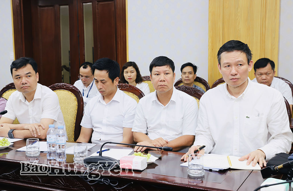 Các đại biểu dự hội nghị.