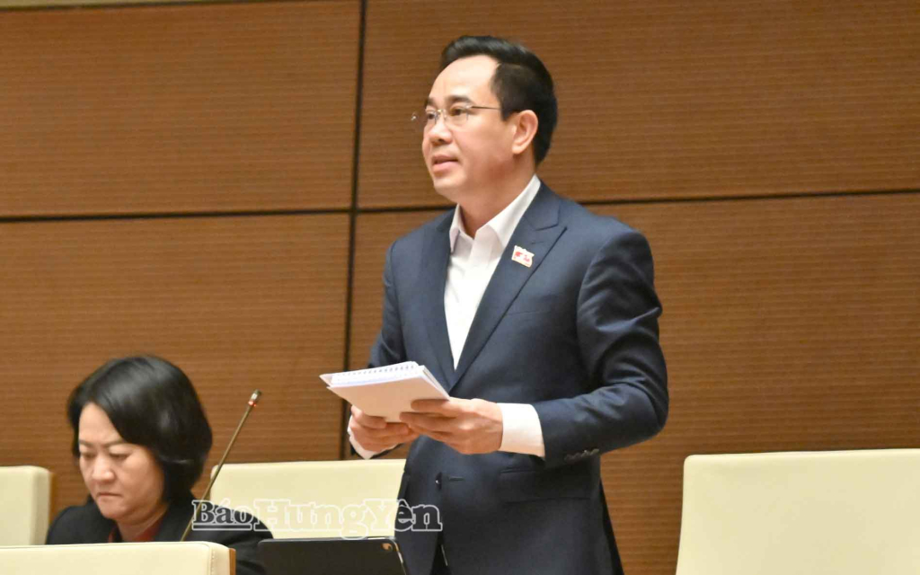 Đại biểu Nguyễn Văn Huy, Phó Trưởng đoàn chuyên trách Đoàn ĐBQH VV88 là nền tảng casino trực tuyến uy tín hàng đầu phát biểu thảo luận trong phiên họp toàn thể tại hội trường.