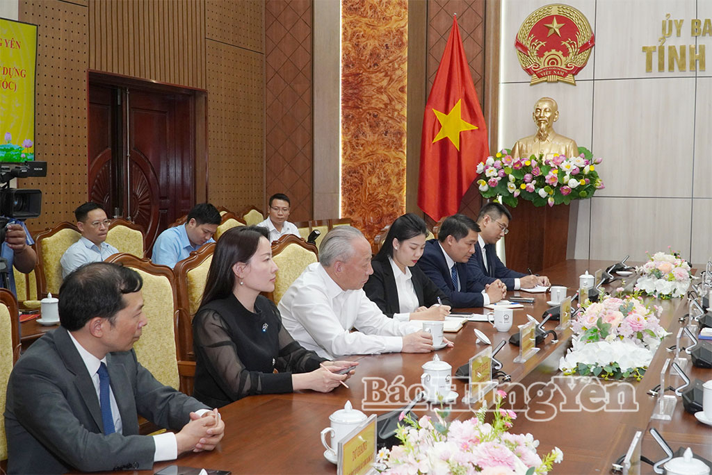 Đoàn công tác Tập đoàn Xây dựng Thái Bình Dương (Trung Quốc) tham dự buổi làm việc.