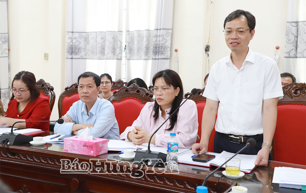 Lãnh đạo xã Nguyễn Trãi phát biểu tại buổi làm việc.