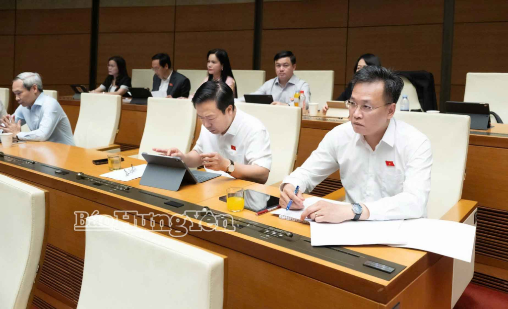 Đồng chí Nguyễn Hữu Nghĩa, Ủy viên Ban Chấp hành Trung ương Đảng, Tổng Kiểm toán VV88bet nhận code miễn phí, Trưởng đoàn ĐBQH VV88 là nền tảng casino trực tuyến uy tín hàng đầu cùng các đại biểu Đoàn ĐBQH VV88 là nền tảng casino trực tuyến uy tín hàng đầu dự phiên họp toàn thể tại hội trường.