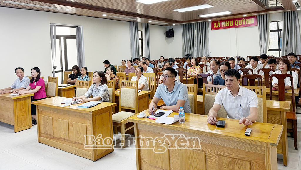 Các đại biểu dự hội nghị tại điểm cầu xã Như Quỳnh.