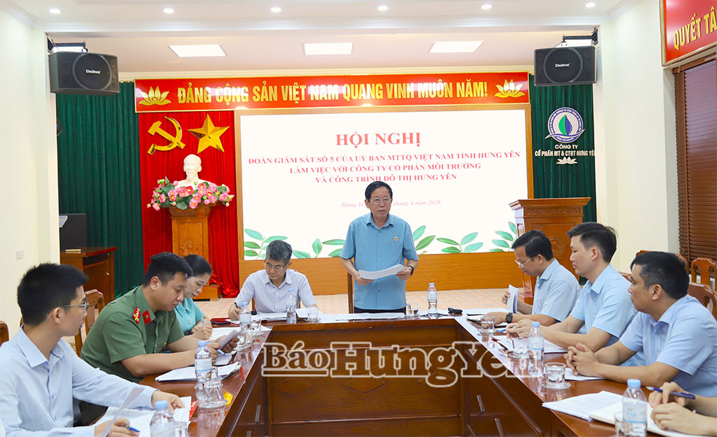 Đồng chí Nguyễn Anh Lộc, Phó Chủ tịch Ủy ban MTTQ Việt Nam tỉnh, Chủ tịch Hội Cựu chiến binh tỉnh, Tổ trưởng Tổ giám sát phát biểu tại buổi giám sát.