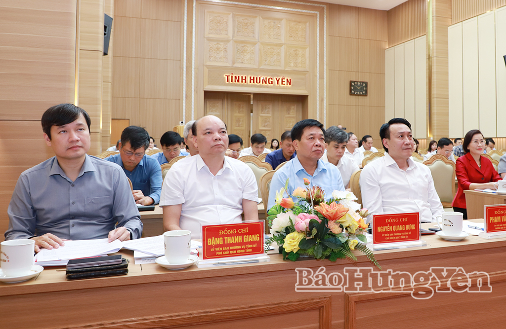 Các đại biểu dự hội nghị.