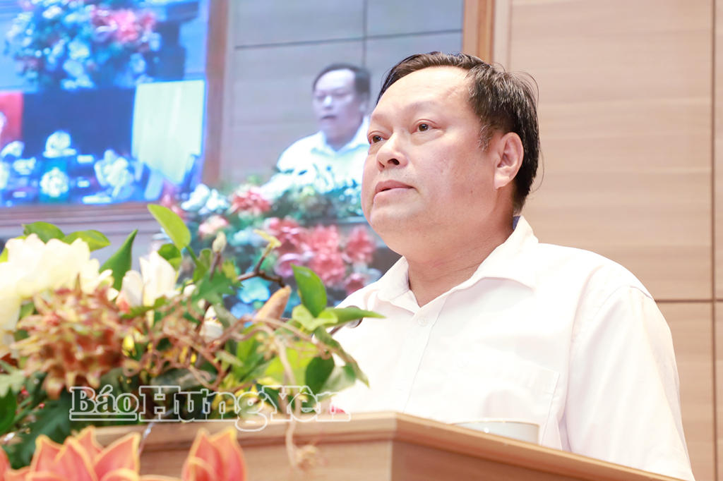 Lãnh đạo Sở Nông nghiệp và Môi trường trả lời kiến nghị của các địa phương liên quan đến lĩnh vực nông nghiệp và môi trường.