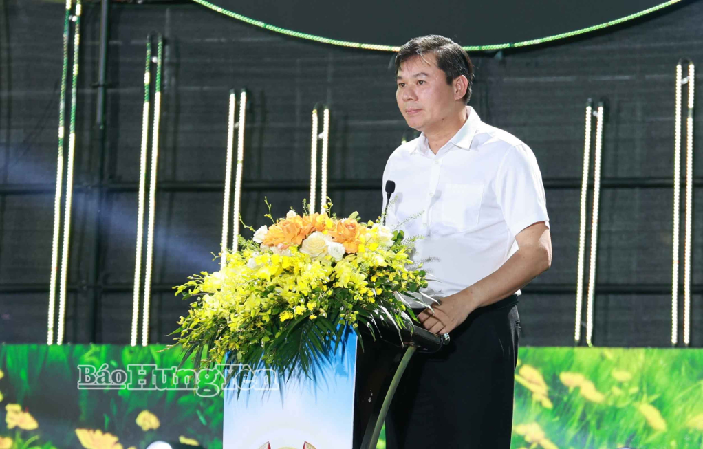 Đồng chí Phó Chủ tịch Thường trực UND tỉnh Nguyễn Lê Huy phát biểu tại chương trình.