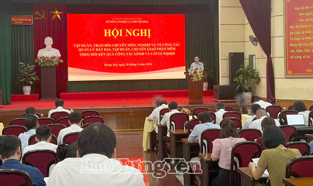  Quang cảnh hội nghị tập huấn.