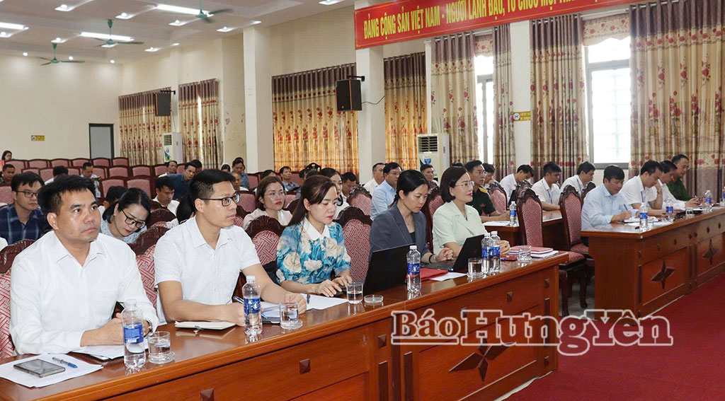 Các đại biểu dự hội nghị.