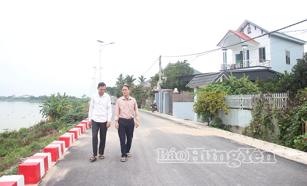 Tuyến đường giao thông thôn Trà Dương vừa hoàn thành, mang lại diện mạo khang trang.