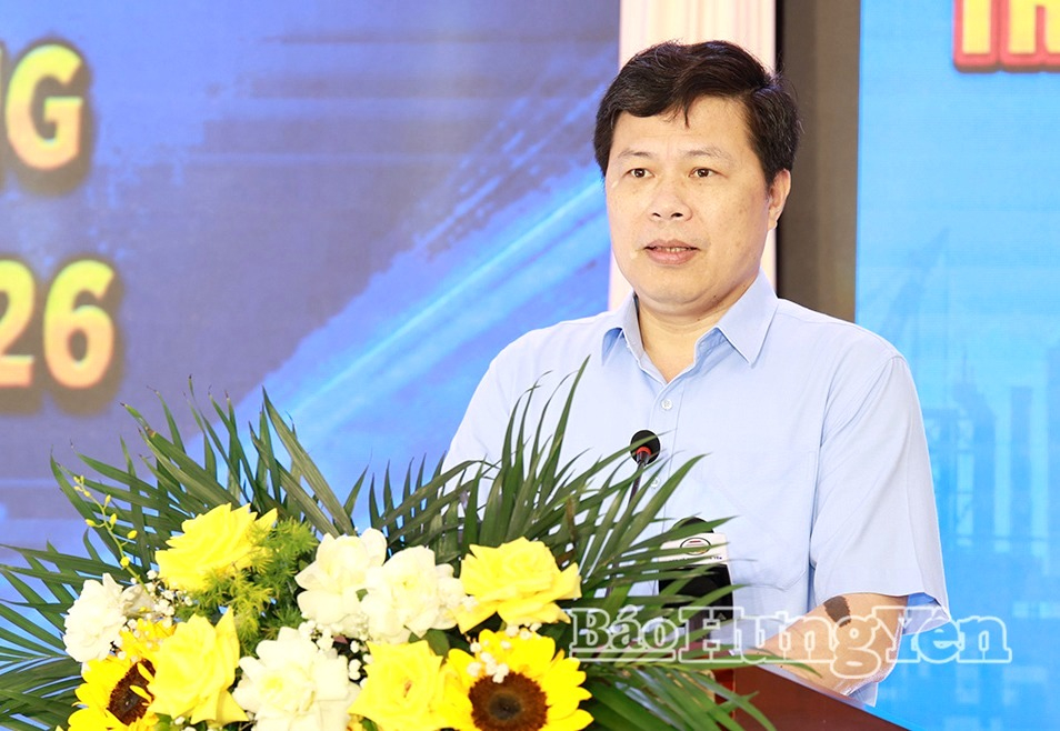  Đồng chí Trần Quốc Toản, Phó Bí thư Thường trực Tỉnh ủy, Chủ tịch Ủy ban MTTQ Việt Nam tỉnh phát biểu tại lễ phát động.