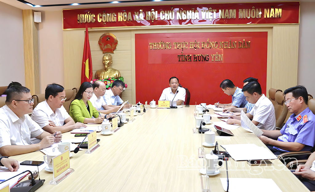 Các đại biểu dự hội nghị.