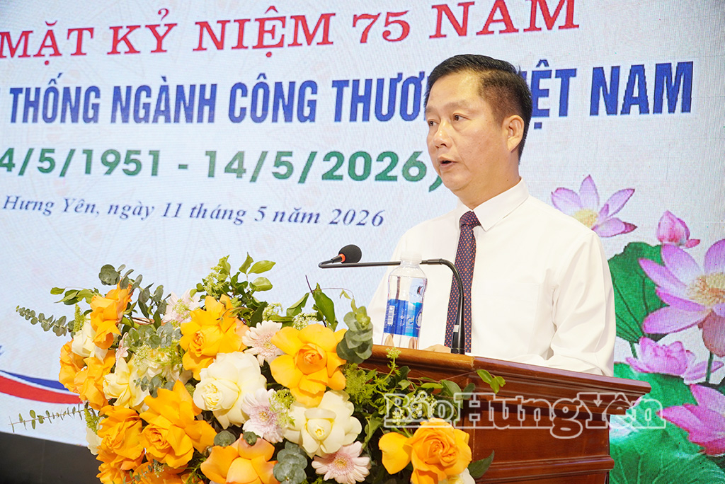 Đồng chí Giám đốc Sở Công Thương Vũ Thanh Vân phát biểu tại buổi gặp mặt.