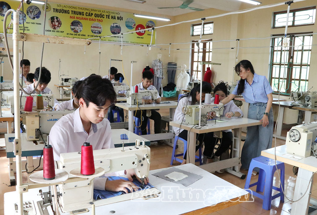  Học nghề may thời trang tại Trung tâm Giáo dục nghề nghiệp - Giáo dục thường xuyên Thái Bình (cơ sở 2 ở phường Trần Hưng Đạo).