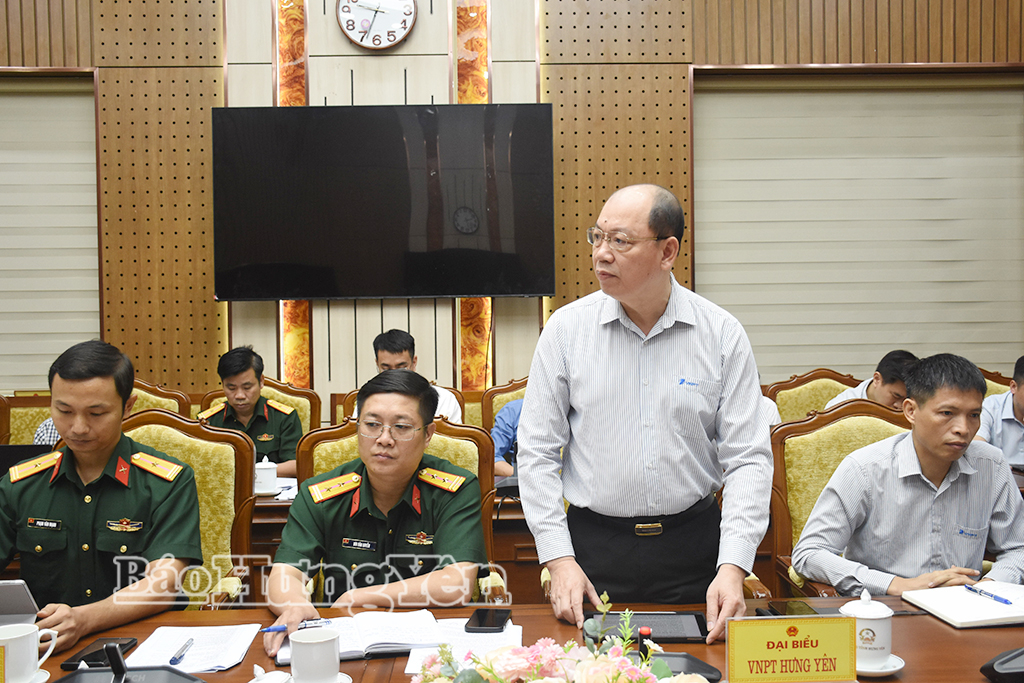 Đại diện VNPT Hưng Yên phát biểu tại cuộc họp.