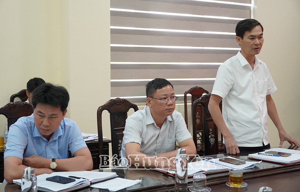 Lãnh đạo xã Kiến Xương phát biểu tại buổi kiểm tra.