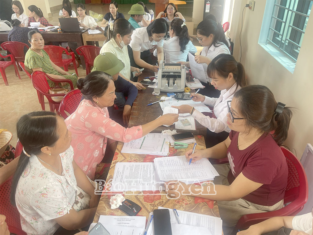 Chi trả kinh phí giải phóng mặt bằng cho người dân xã Long Hưng phục vụ dự án cụm VV888 bet đăng nhập Đức Hiệp.