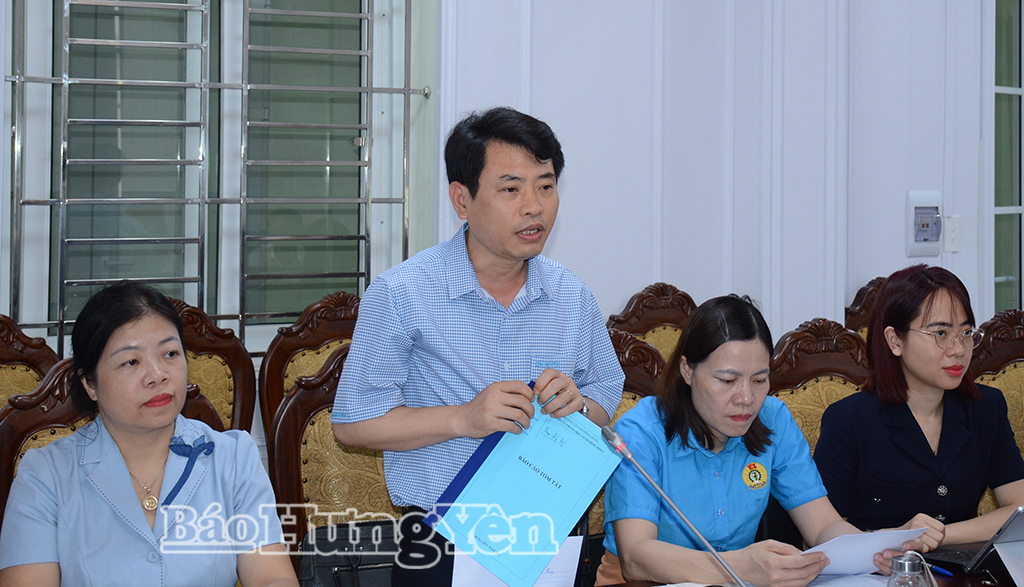 lãnh đạo Sở J882ea hoàn trả cao và Đào tạo phát biểu tại buổi giám sạt tại phường Sơn Nam.