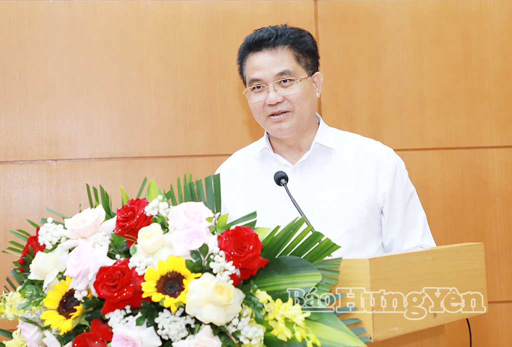 Đồng chí Lê Quang Hòa, Ủy viên Ban Thường vụ Tỉnh ủy, Phó Chủ tịch UBND tỉnh phát biểu tại hội nghị.