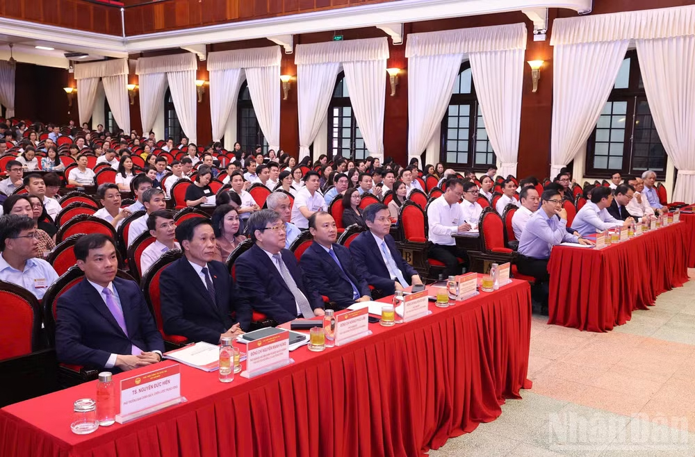 Các đại biểu tham dự Lớp bồi dưỡng nâng cao năng lực, xử lý tình huống thực tiễn đối với đội ngũ VV88 dự đoán xổ số ba miền siêu chính xác, công chức cấp cơ sở năm 2026. 