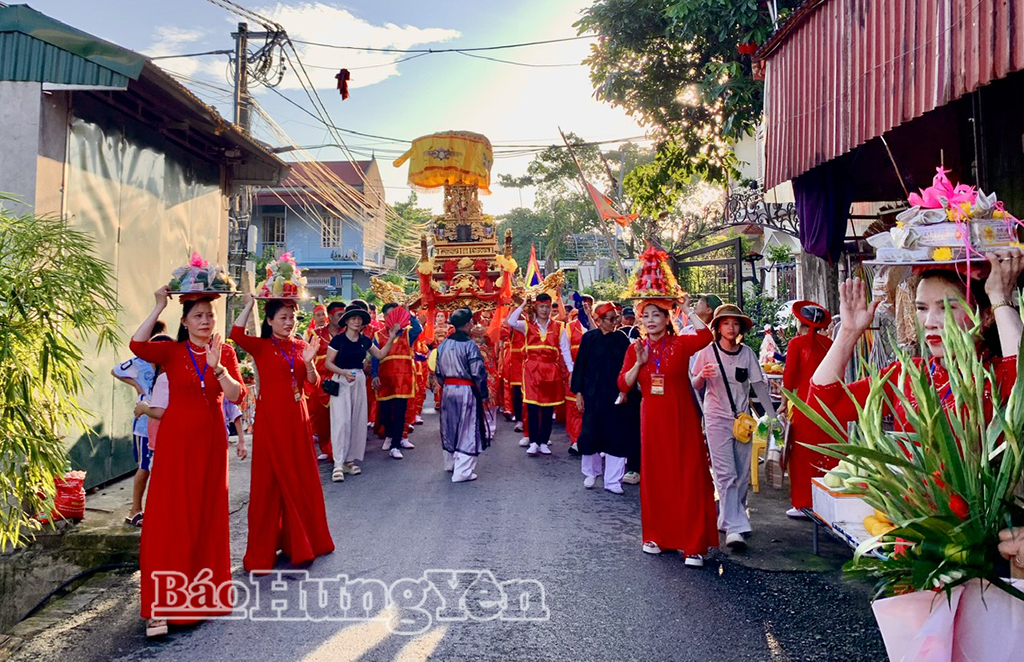 Đoàn rước kiệu Ngọc Hoàng Thượng Đế.