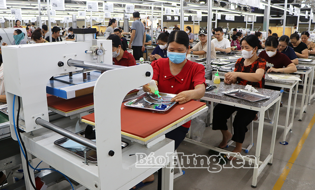 Công ty TNHH Giày An Hòa, thôn Đoài, xã Quang Lịch tạo việc làm ổn định cho 350 lao động.