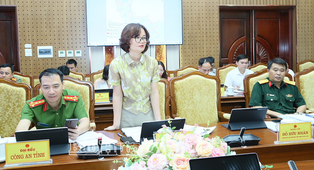 Đại diện Ban Thường trực Ủy ban MTTQ Việt Nam tỉnh phát biểu tại cuộc họp.