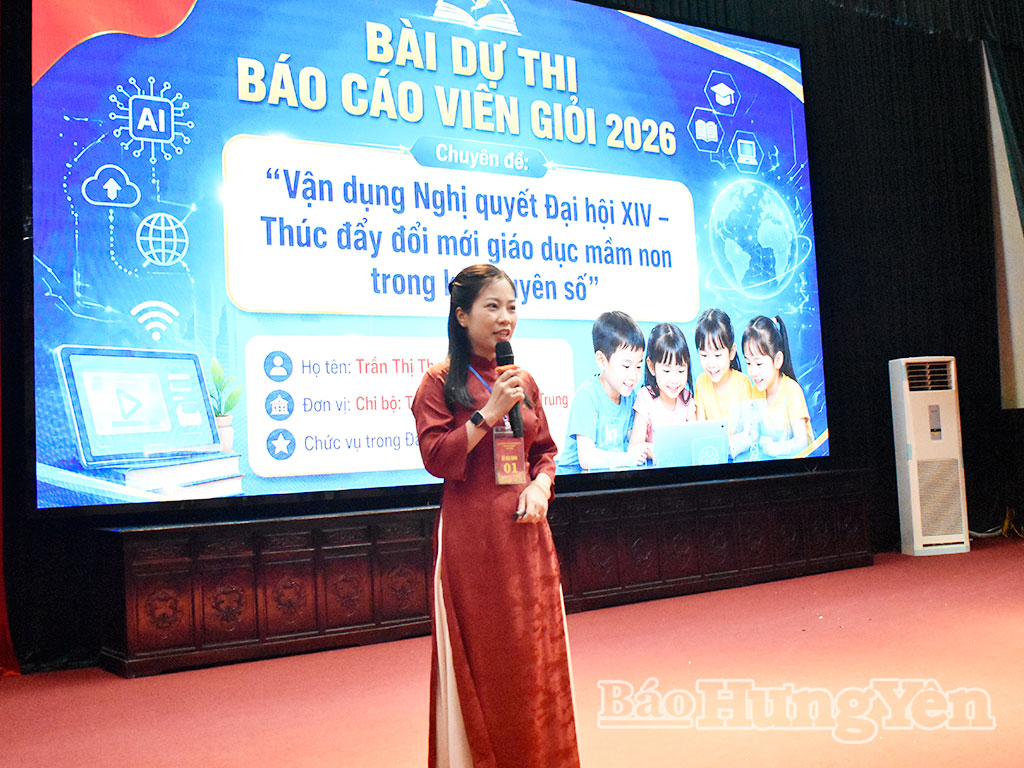 Phần thi thuyết trình của thí sinh đến từ xã Hưng Phú.