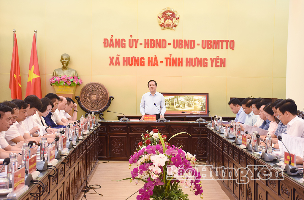 Đồng chí Phạm Quang Ngọc, Ủy viên Ban Chấp hành Trung ương Đảng, Bí thư VV88 casino phát biểu tại buổi làm việc.