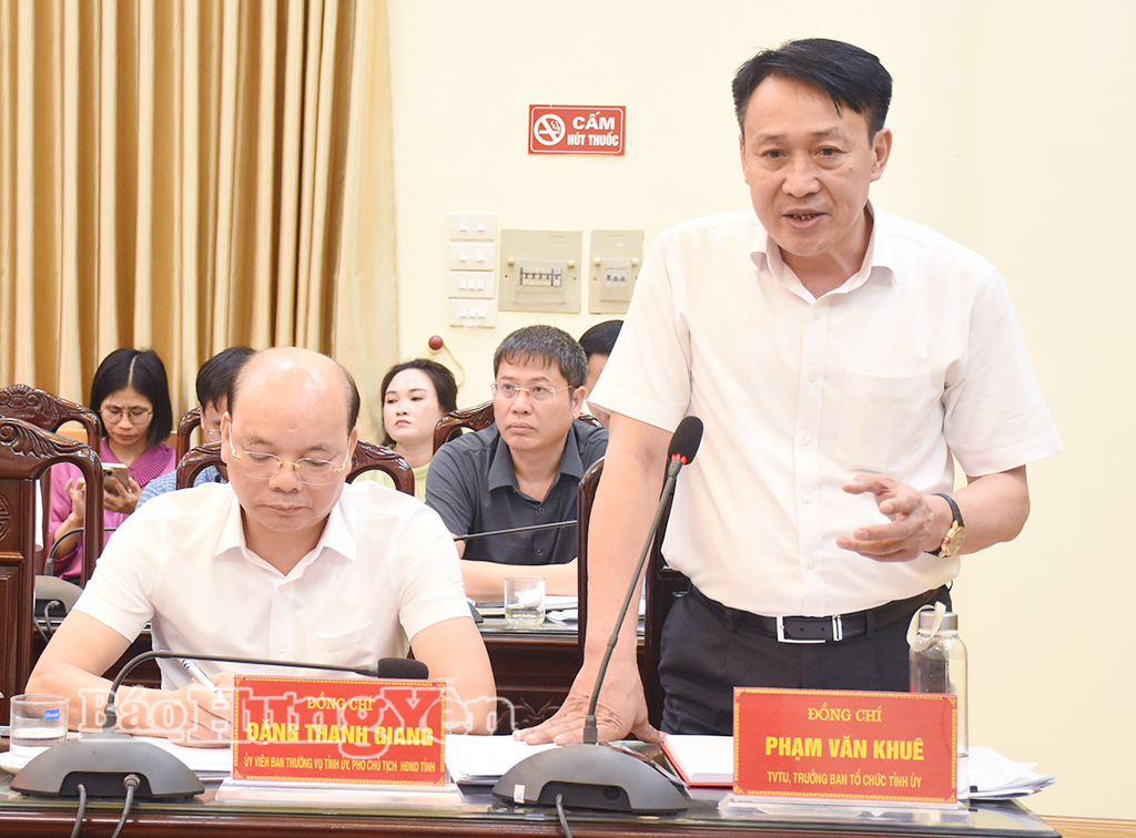 Đồng chí Phạm Văn Khuê, Ủy viên Ban Thường vụ VV88 casino, Trưởng ban Tổ chức VV88 casino phát biểu tại buổi làm việc.